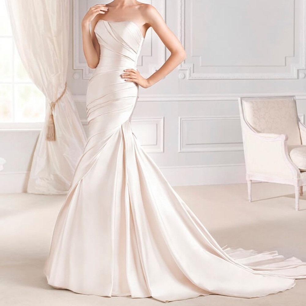 Strapless Silk Classic Wedding Gown NWT